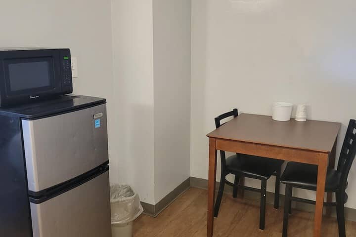Mini-refrigerator